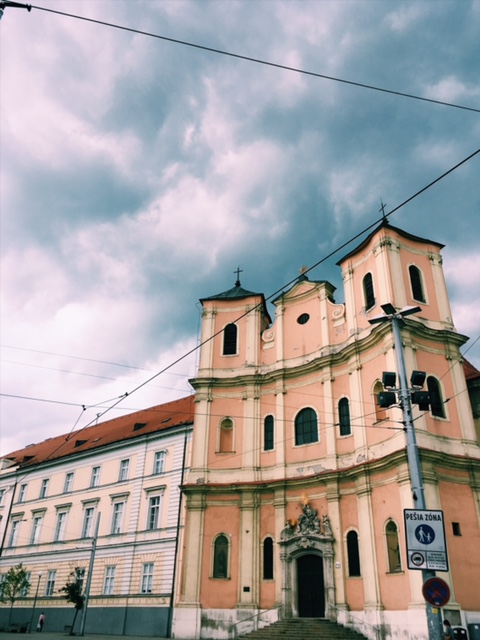 Porovnávačka hlavných miest - Kostol svätého Jána z Mathy, Bratislava