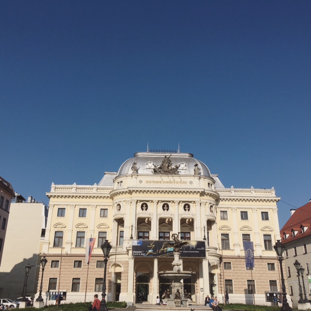 Potulky v Bratislave - Staré mesto - Slovenské národné divadlo