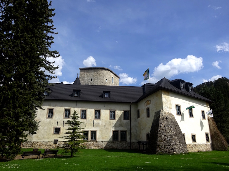 Chateau Grand Castle